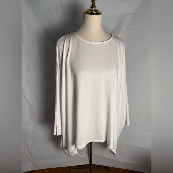 Alice + Olivia White Relaxed Tunic Blouse - Picture 1 of 6